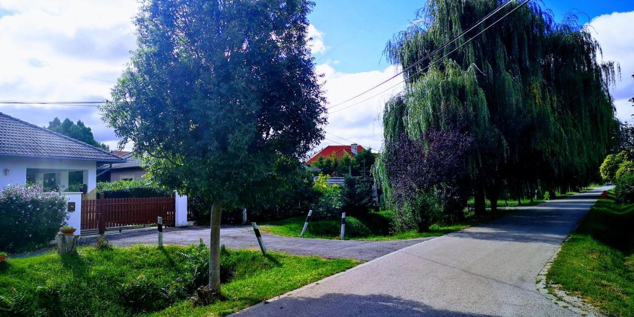 Arvalanyhaj Home Apartman Herceghalom Luaran gambar